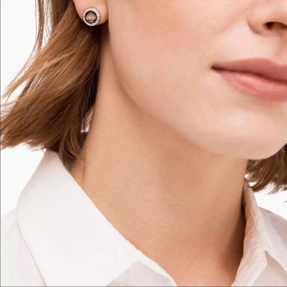🆕KATE SPADE Spot the Spade Silver Stud Earrings A1 - Picture 3 of 6